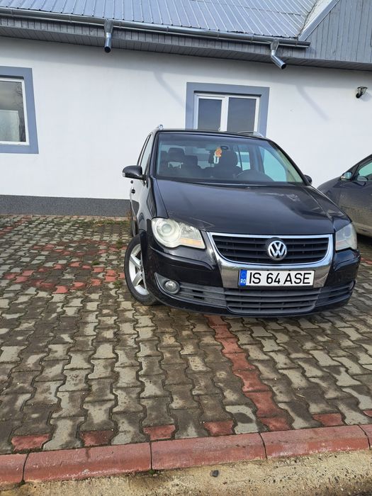 Vând vw touran 2.0