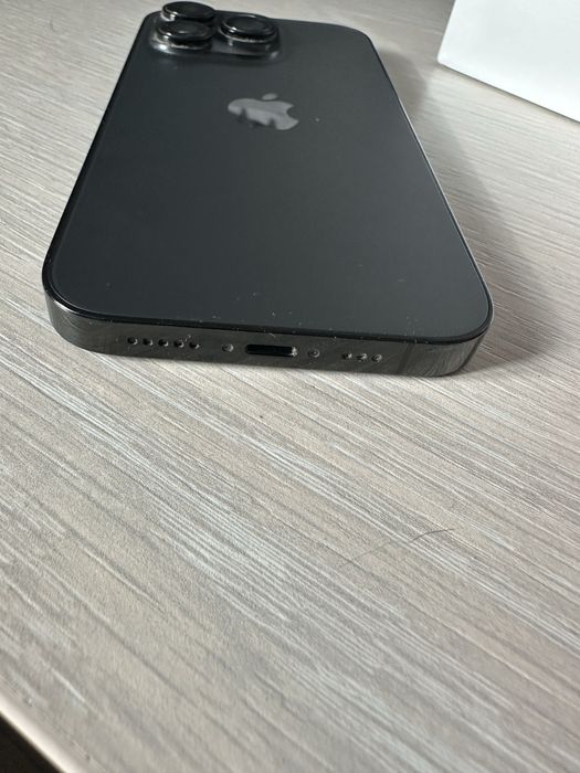 Vand Iphone 14 Pro 256 Gb black impecabil cu factura