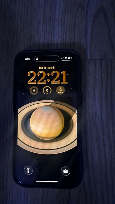 Айфон.               .