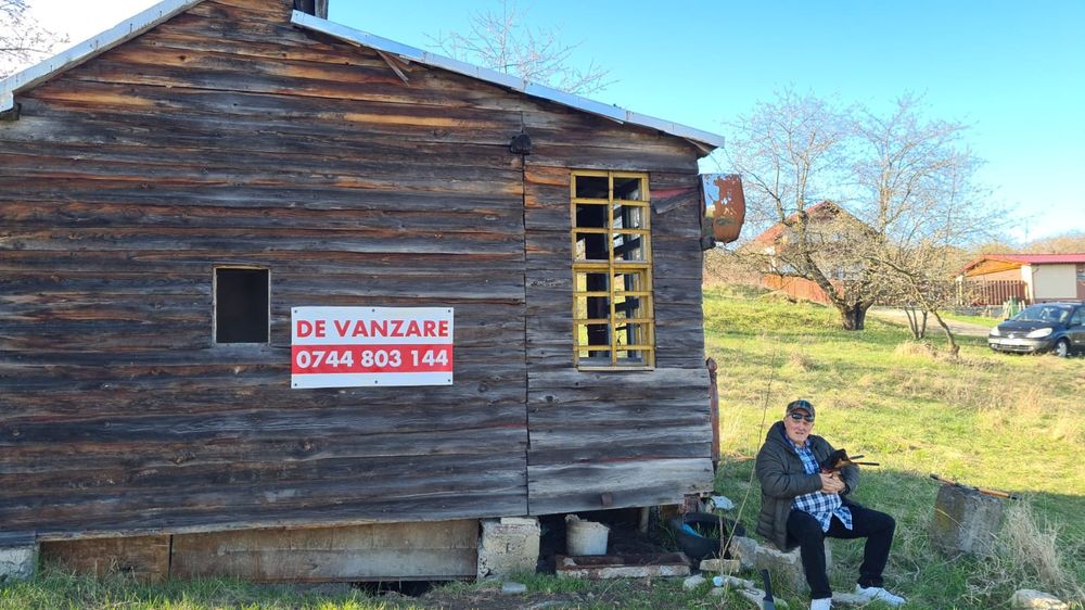 Vând teren intravilan, 2700 mp