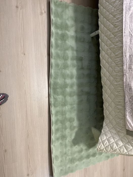 Килим - чисто нов