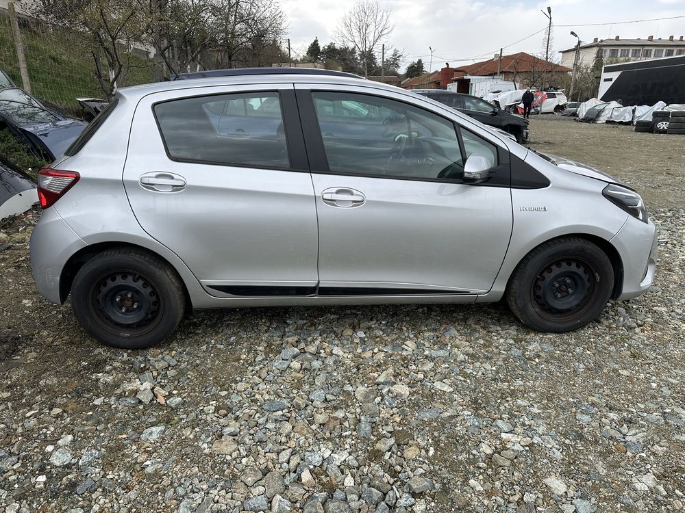 Toyota Yaris 2017 1.5 hybrid 100 кс НА ЧАСТИ!