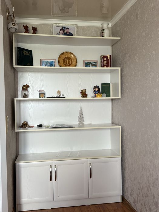 Полка -шкаф и стол для школьника МДФ делали на заказ