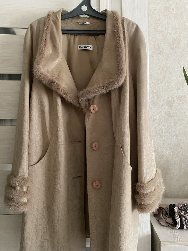 Продам куртку кожаную54р