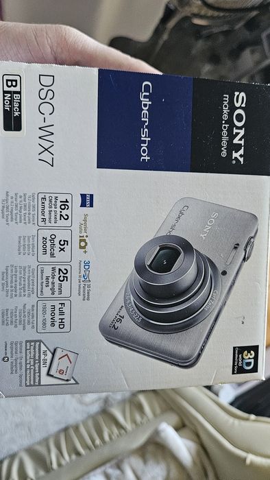 Aparat foto 3d Fujifilm W3 la cutie 2 baterii charger