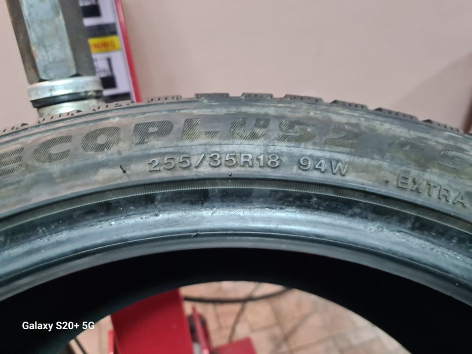 255 /35 R 18 Fortuna