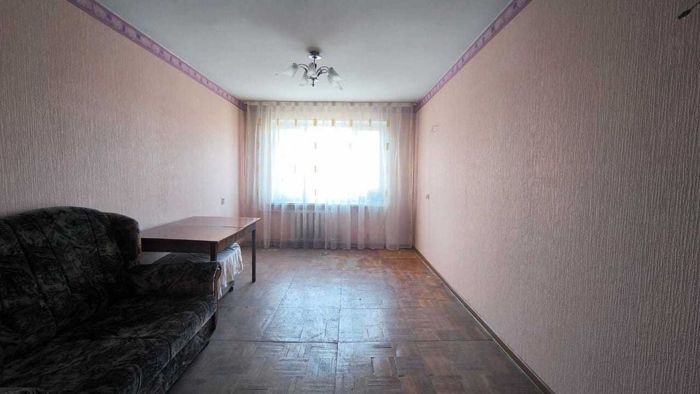 Продаю 2х комнатную квартиру в 6 мкр (район ТД Байтерек)