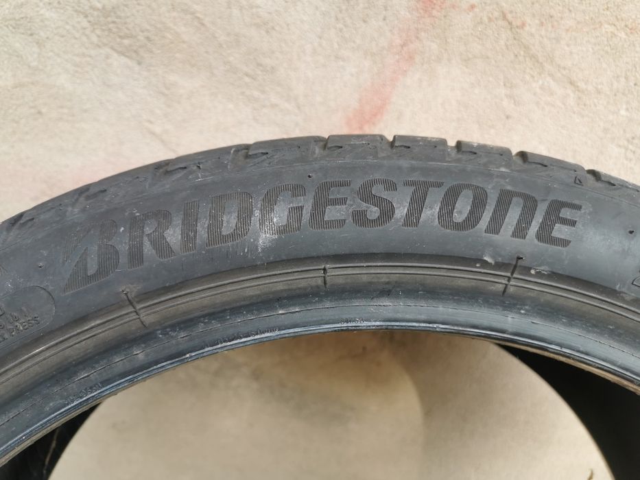 Летни гуми Bridgestone 225 40 18 DOT 0521