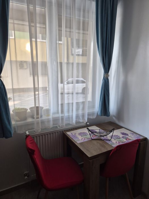 Închiriez studio zona Hanul cu Pește