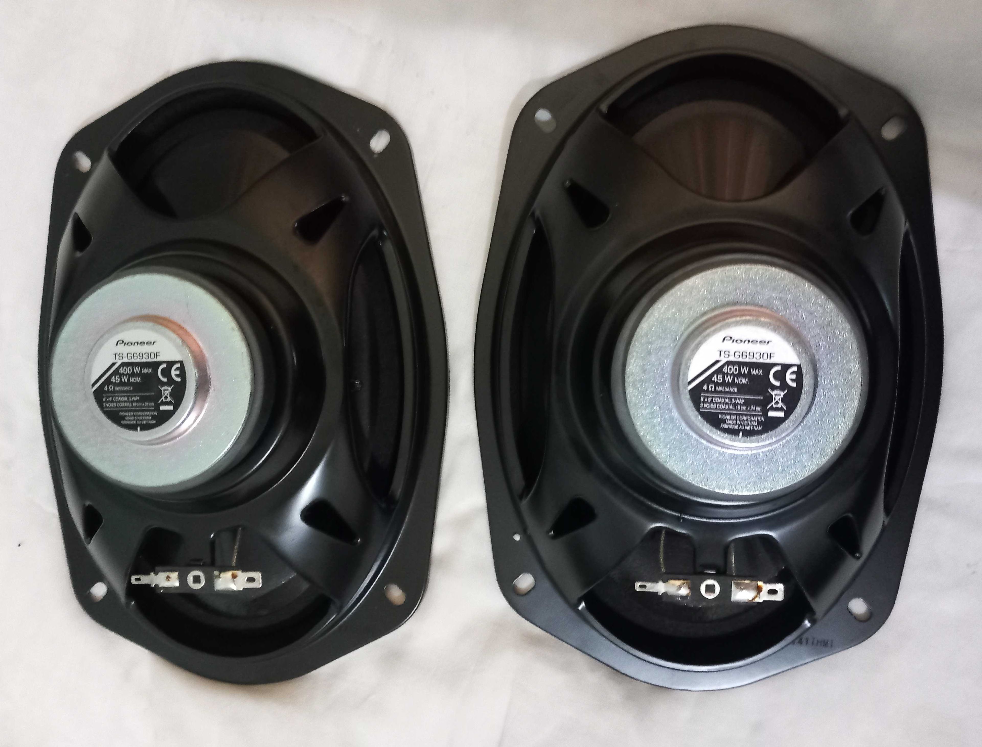 тонколони нови Pioneer 3 ленти с решетка  елипса 2x45 w max 400w 80 лв
