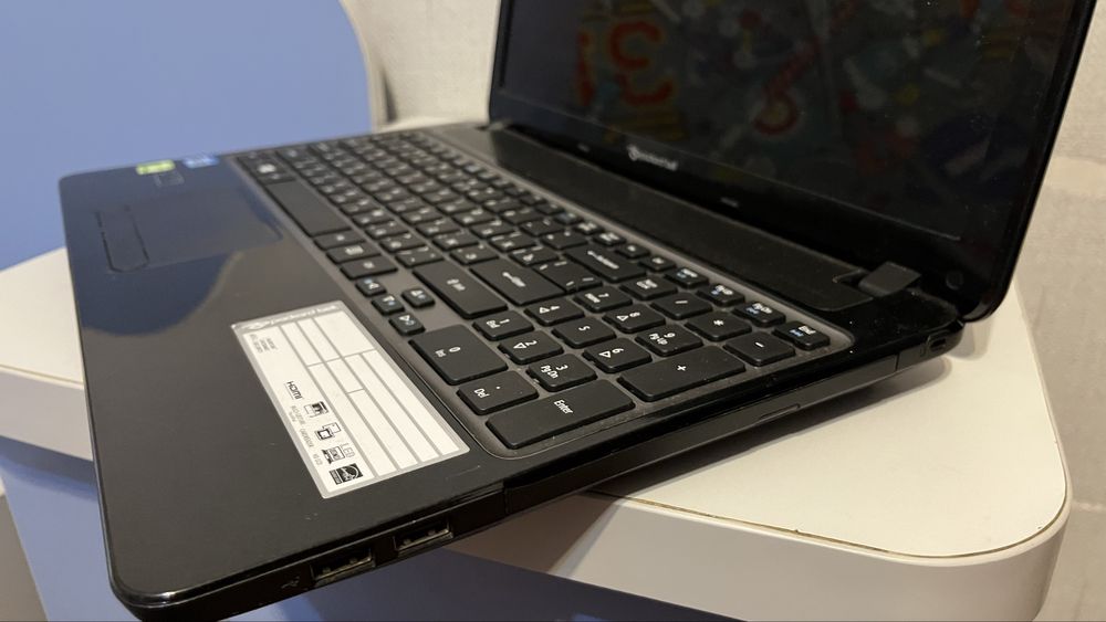 Packard Bell i3 6gb 512gb