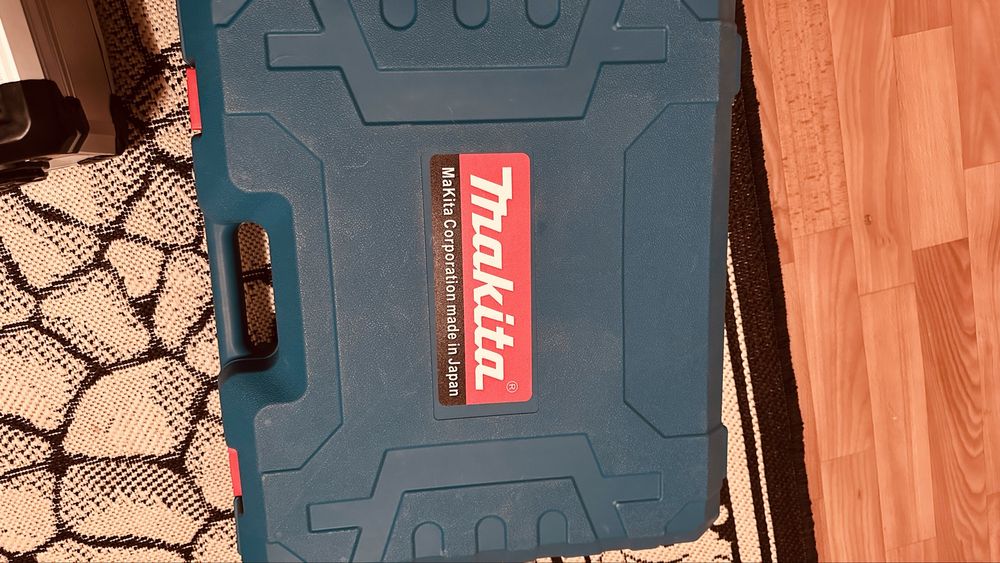 Продам Шрупаверт Makita 2-шт