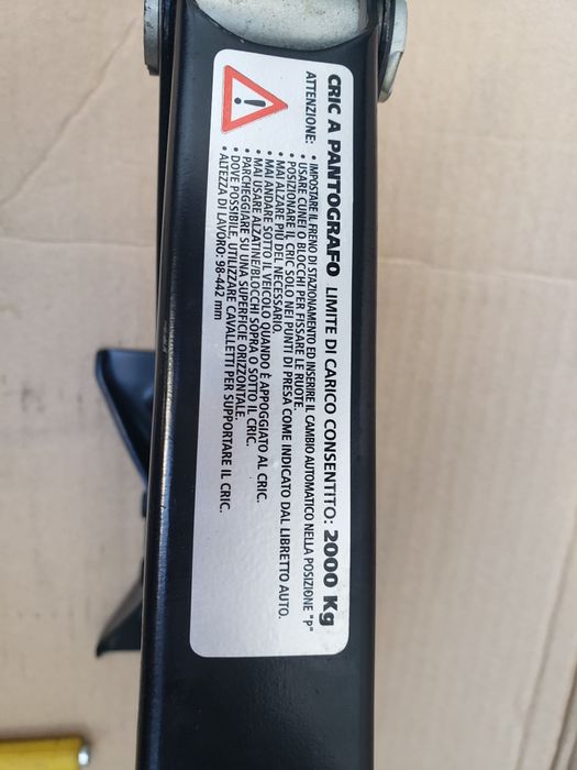 Cric universal compatibil bmw / mercedes
