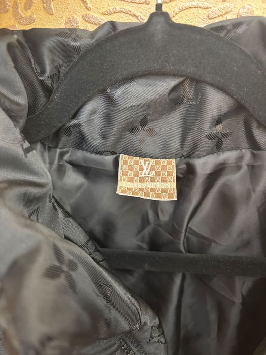 Louis Vuitton яке