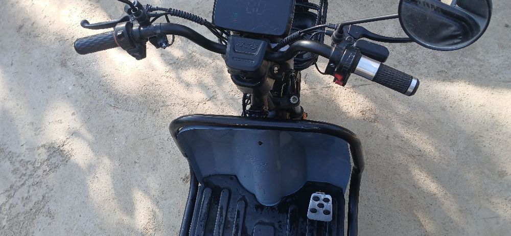 Skuter bonvi 3 balonli sotiladi