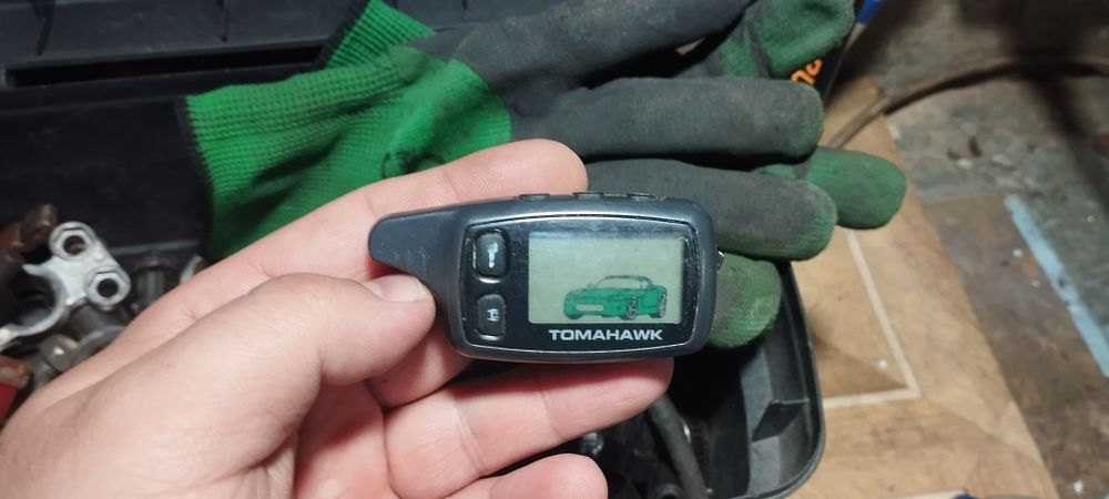 Пульт от сигнализации Tomahawk 9010