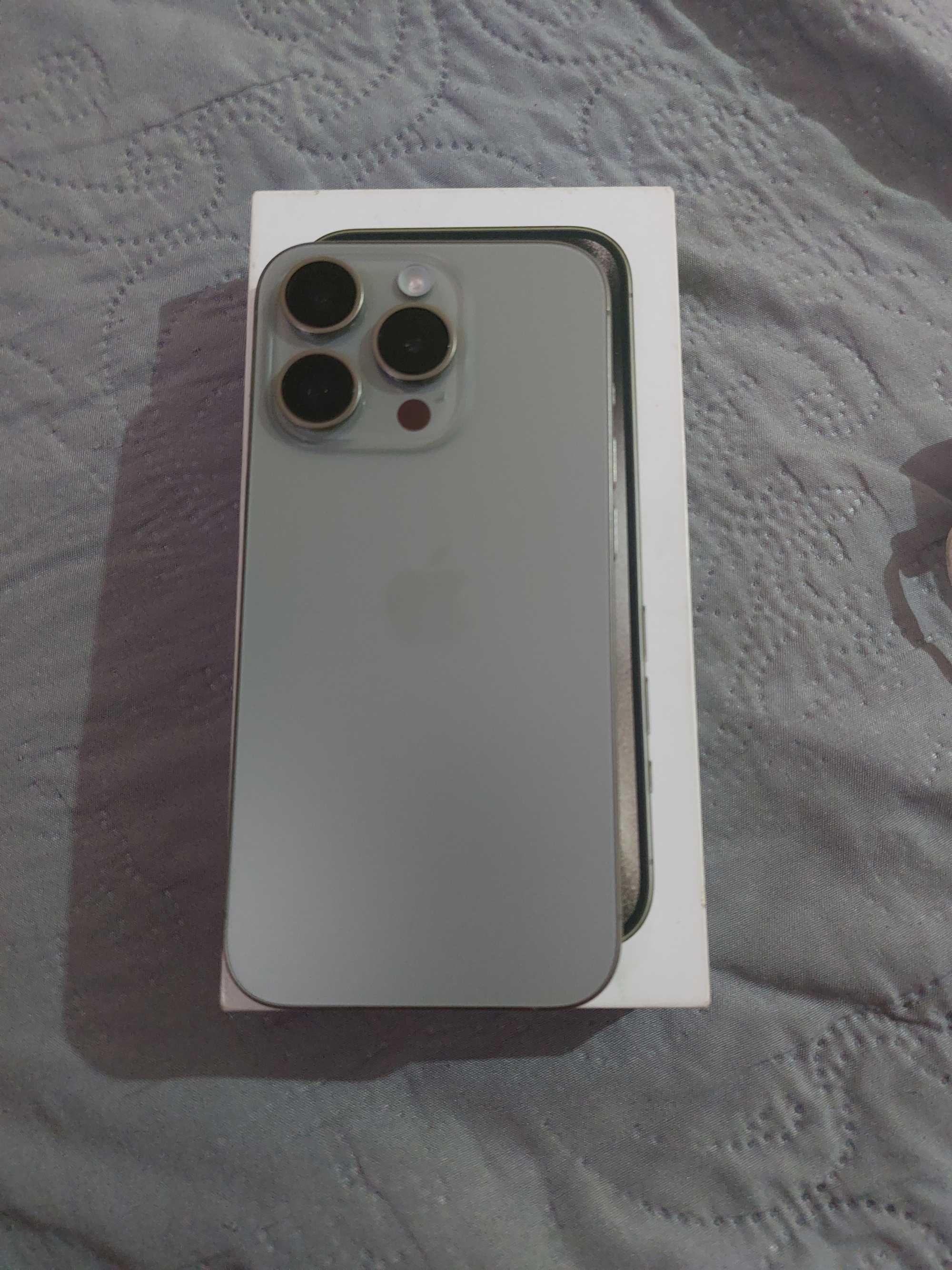 IPhone 15 pro телефона е като чисто нов и има гаранция