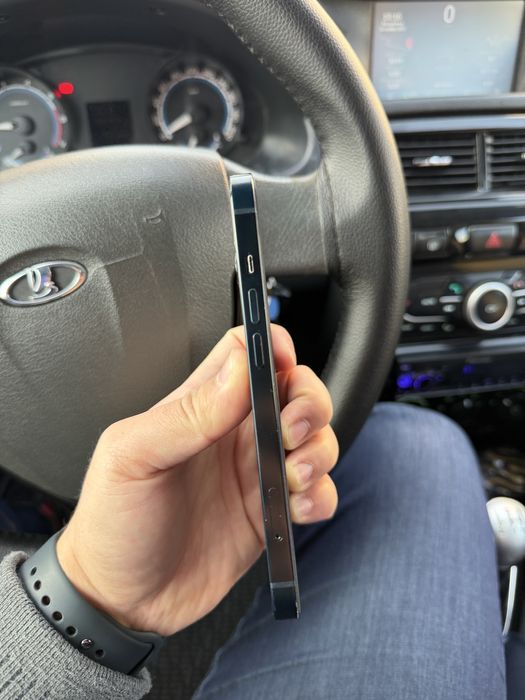 Продается Айфон 13