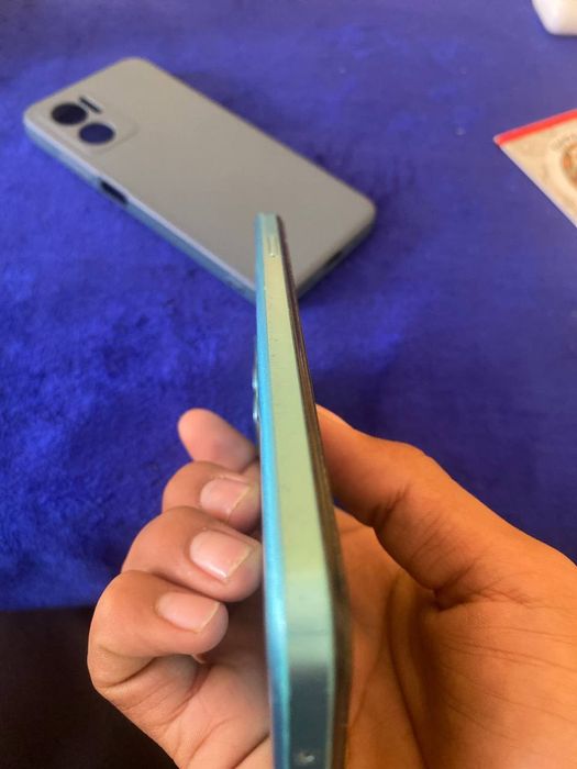 Srochni sotiladi abmen iphone va redmi note 11 proga