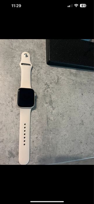 Apple watch SE(2023), GPS, Carcasa Starlight Aluminium 44mm, S/M