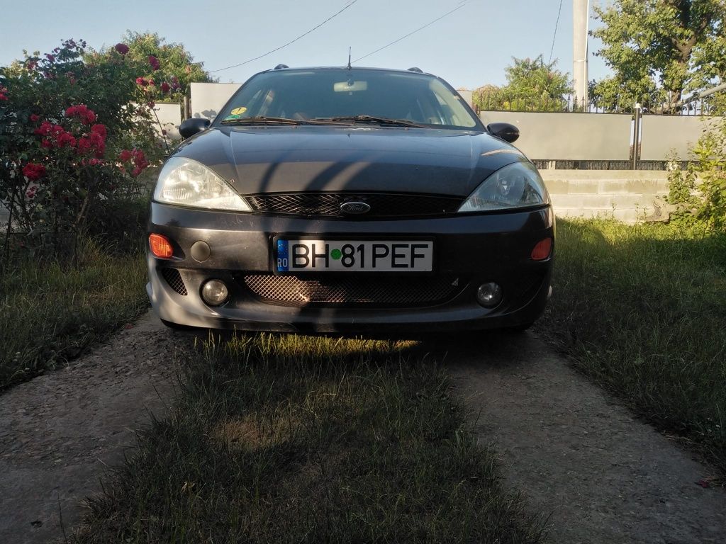 Ford focus  1,6 benzină