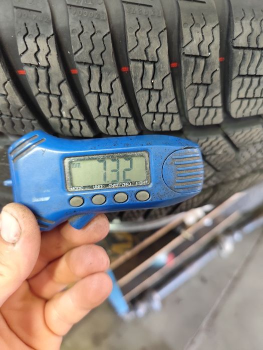 pirelli winter sottozero 3  245/45r18 100v с борд за джанта
