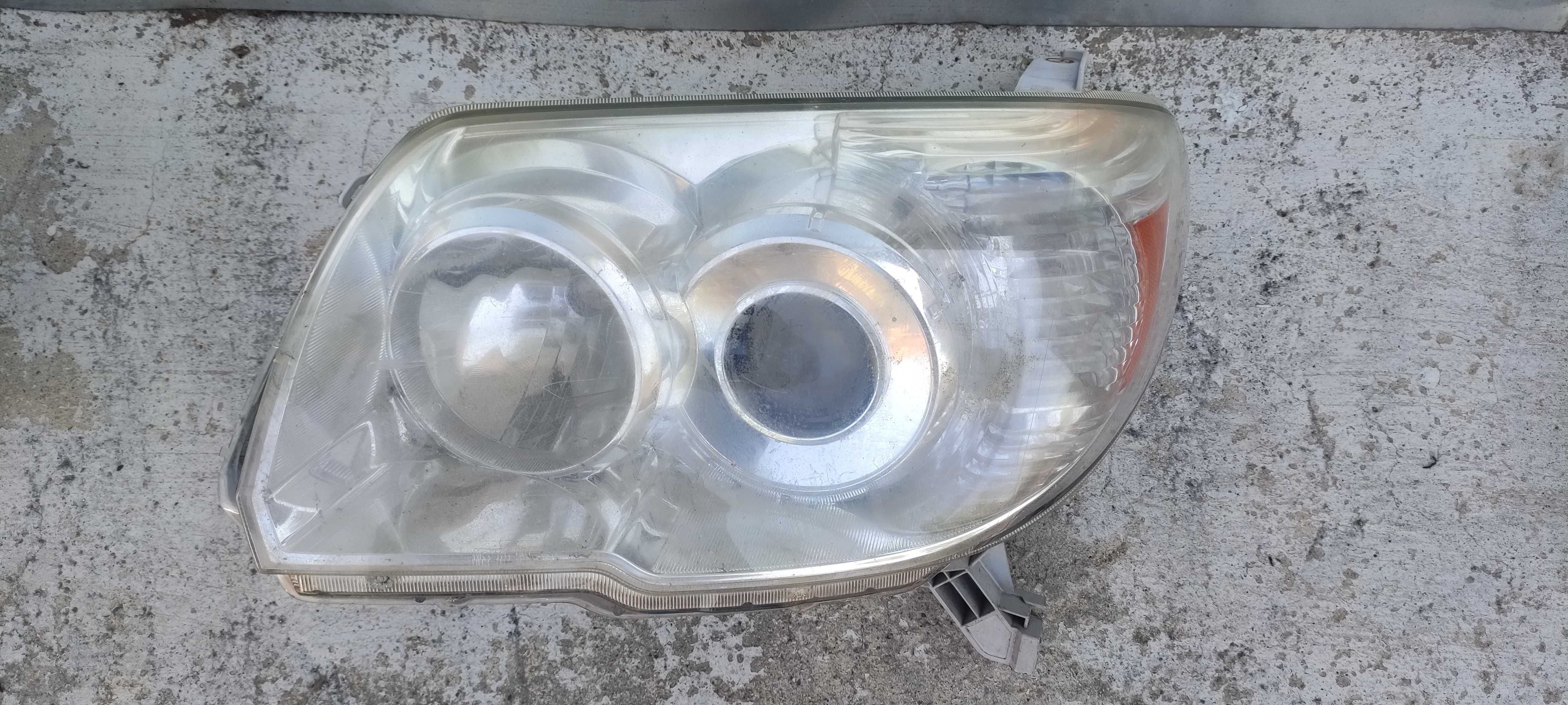 4runner фарове строшени за части.