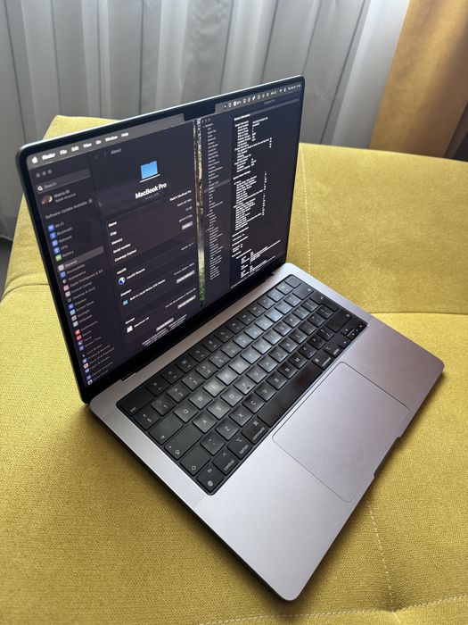 MacBook Pro M2 Max 14” - 98% baterie + 3 huse piele / schimb RTX 5090