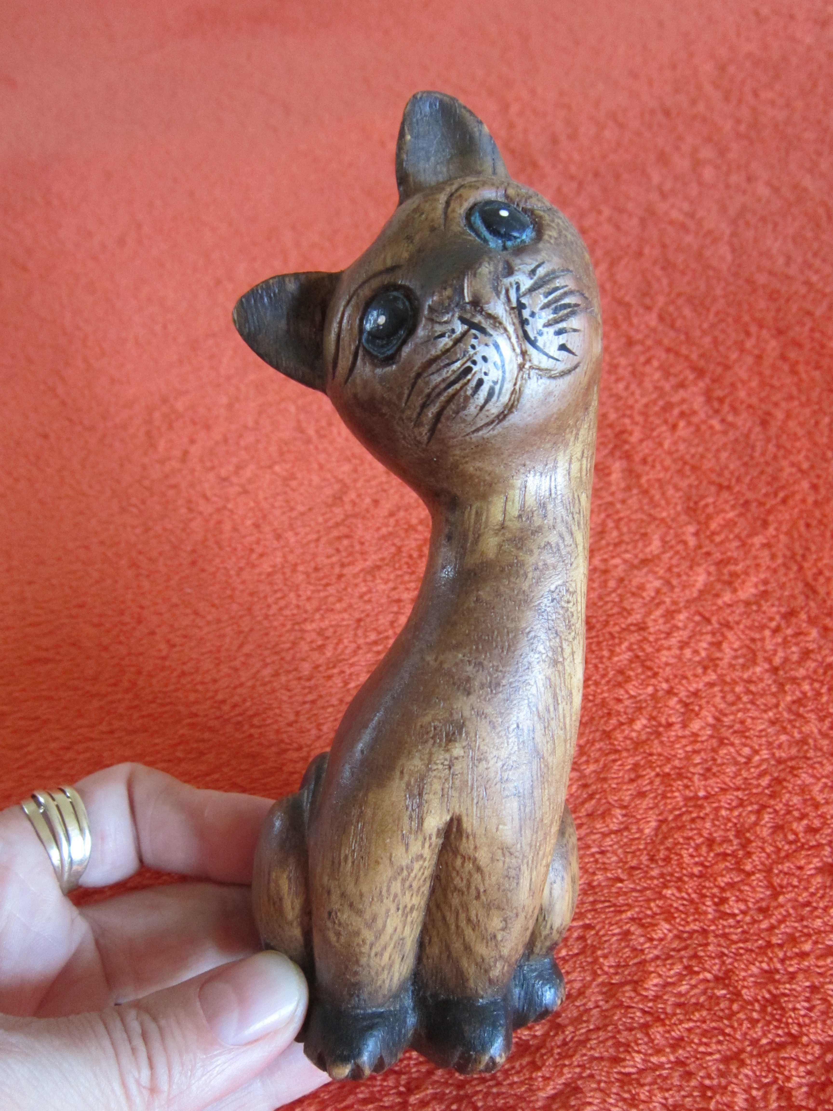 cadou rar sculptura lemn pisica ochi albastrii colectie Germania 1970
