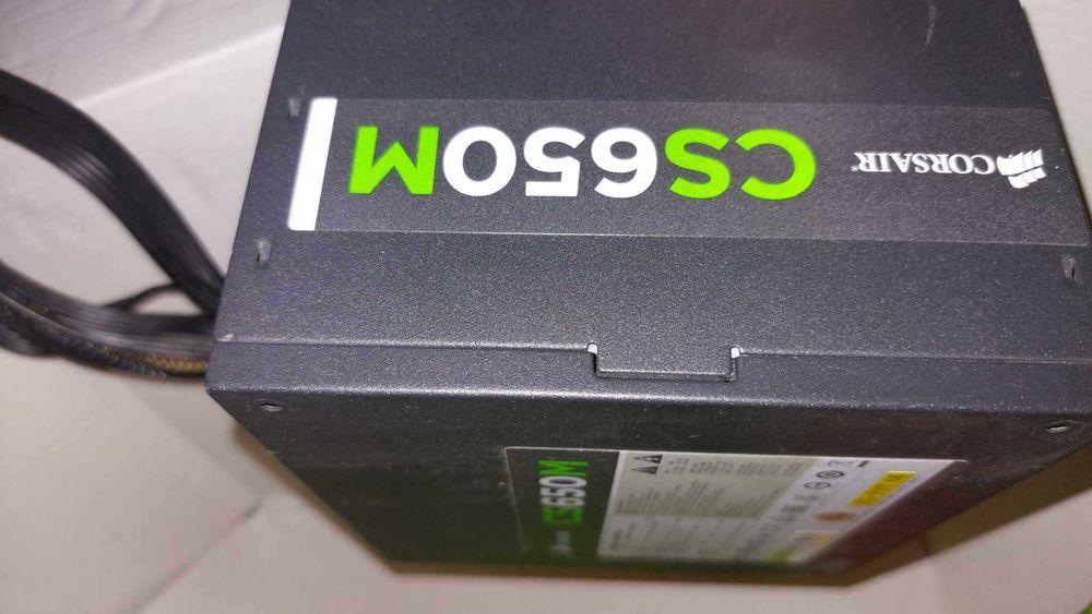 Продавам дъно DDR4 , 4-ядра процесор, 2 рам DDR4 и захранване 650W