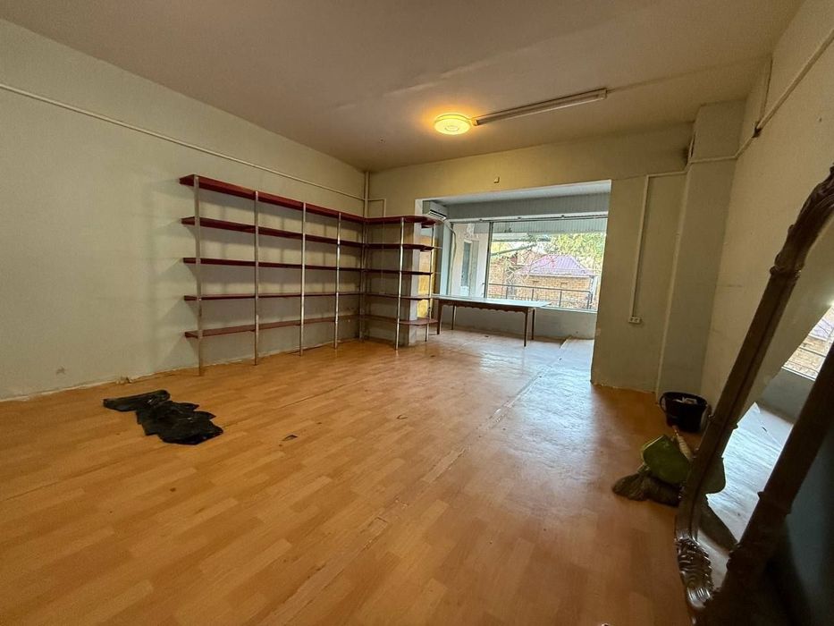 Нежилое помещение выгодная инвестиция 2-линия вдоль дороге 200м2 кадиш