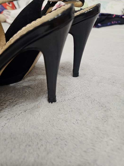 Sandale deosebite negre cu toc, marime 38