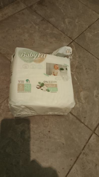 Vând un bax pampers  Baby Fit Nr 5