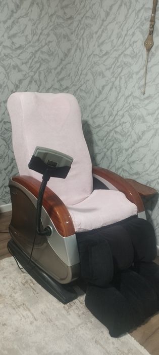 Продам массажное кресло