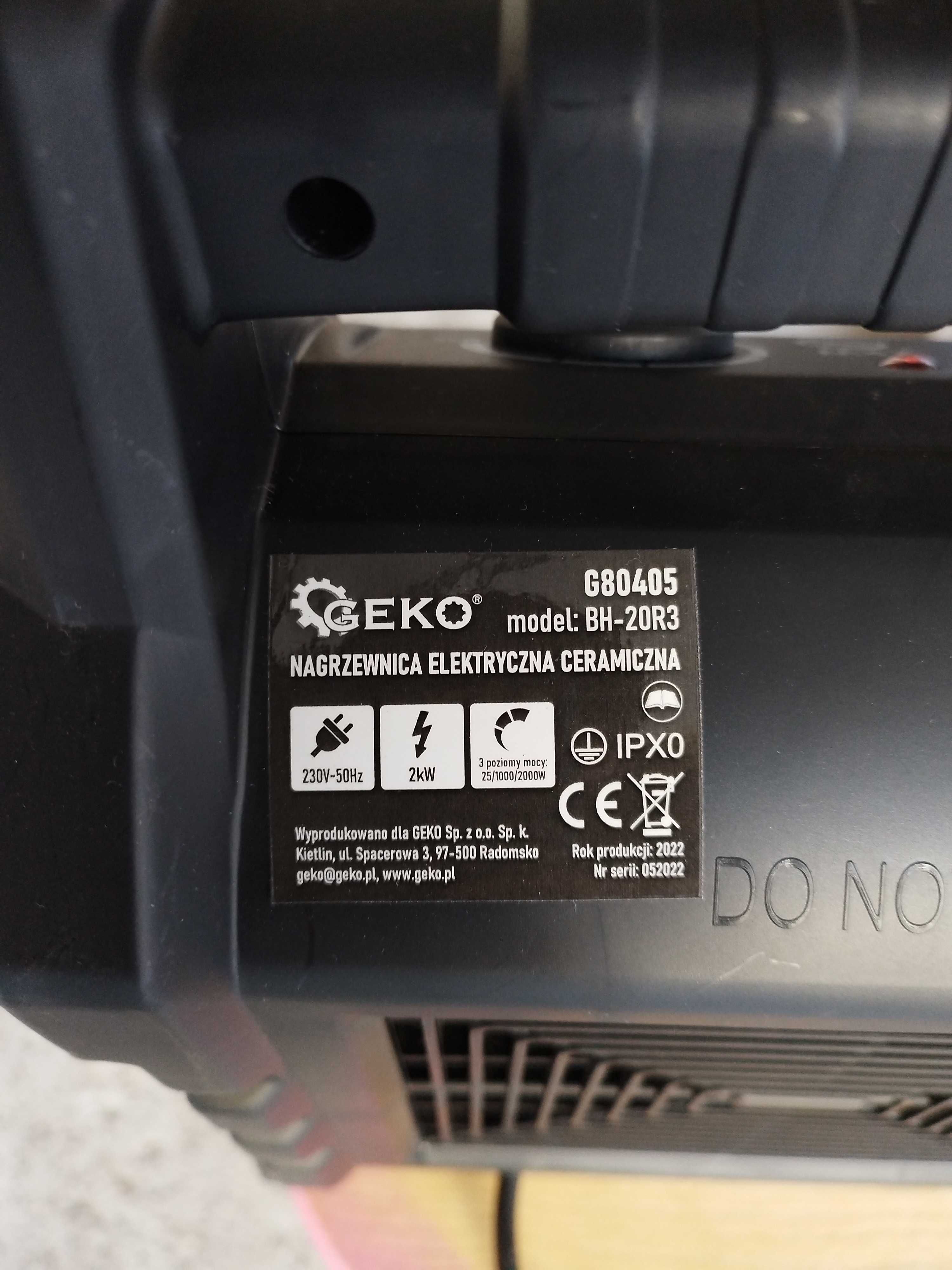 Електрическа печка GEKO G80405  - 2 kW , Керамичен нагревател