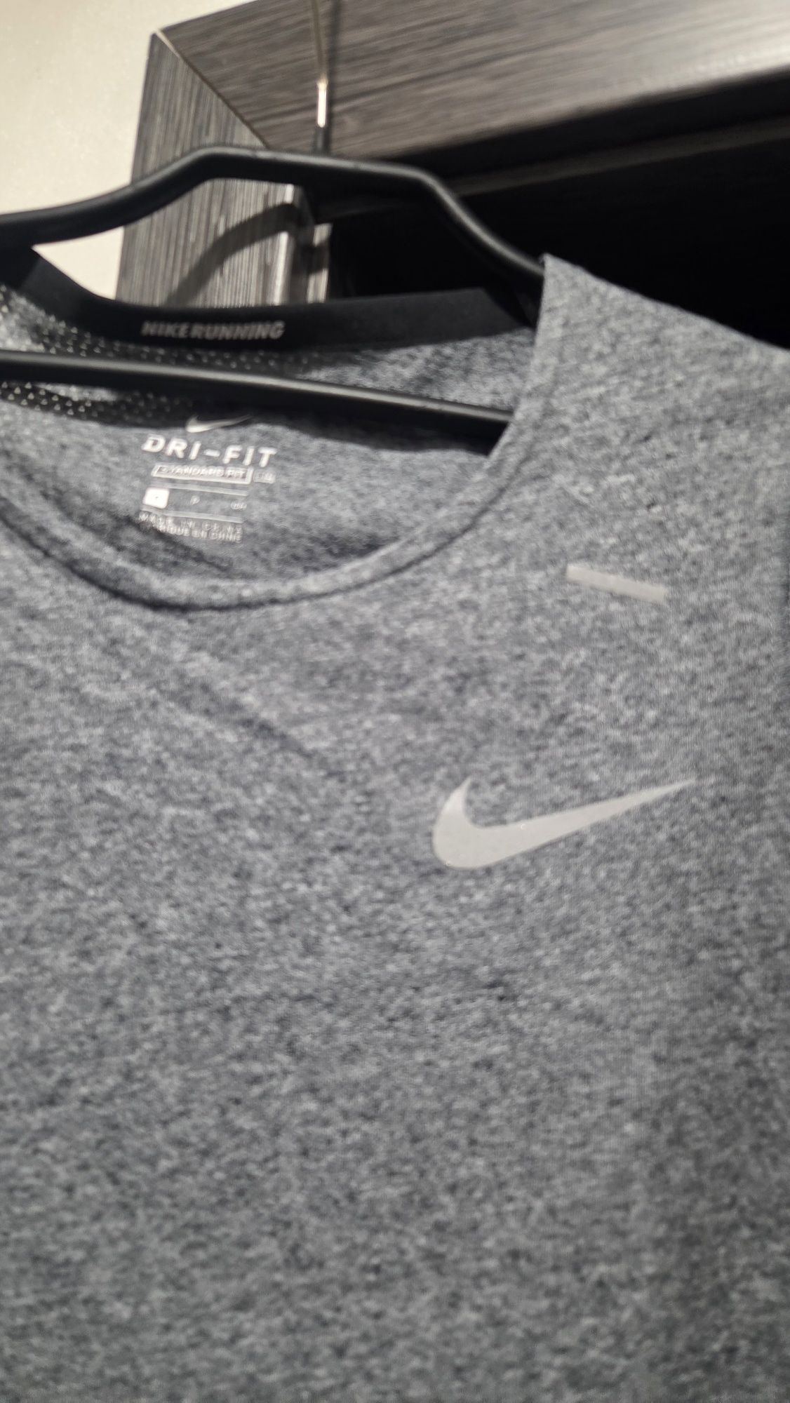 Nike Мъжки спортни дрехи