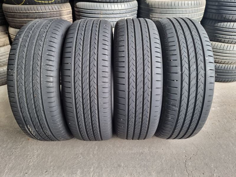 235/65/17 Continental 4piese