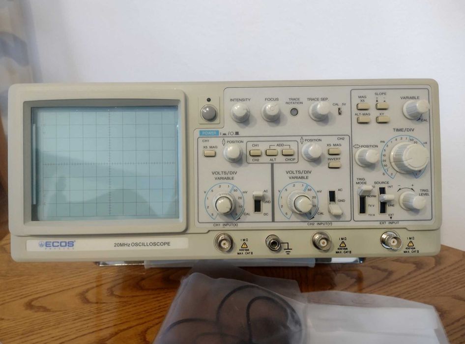 Osciloscop digital cu 2 spoturi+ sonde și probe pasive, nou