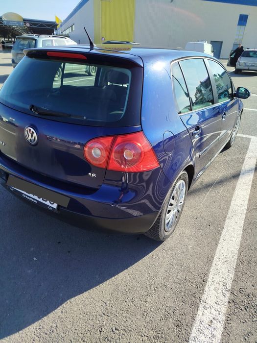 Vând Golf 5-Benzina motor 1 6mpi an 2007