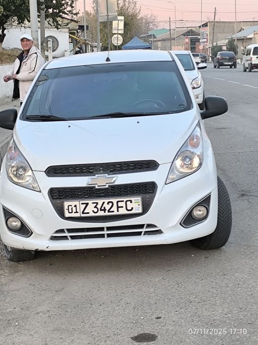 Spark 2020-yil mexanika kraskasi toza