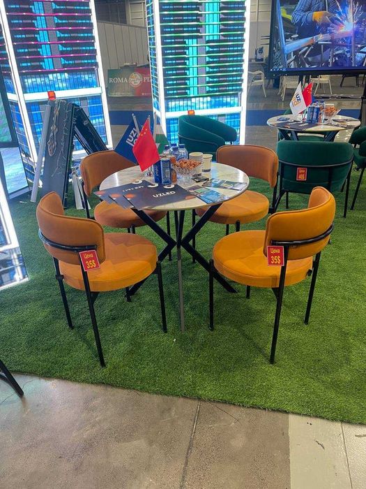 Loft ko'rinishda turli xil stol stullar Unique Mebelda