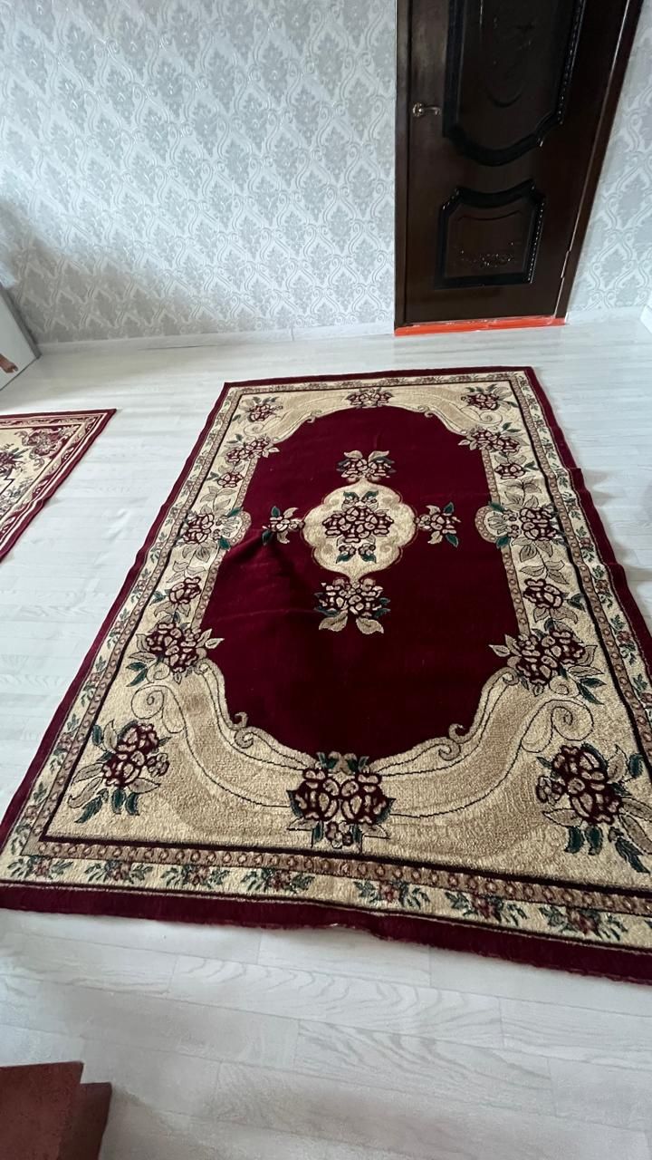 3штук ковёр сатылады