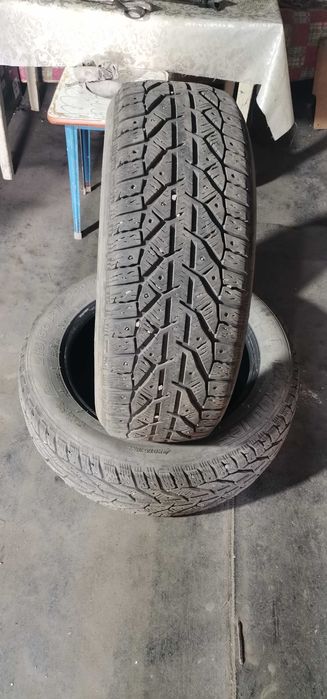 Продам зимние шины.