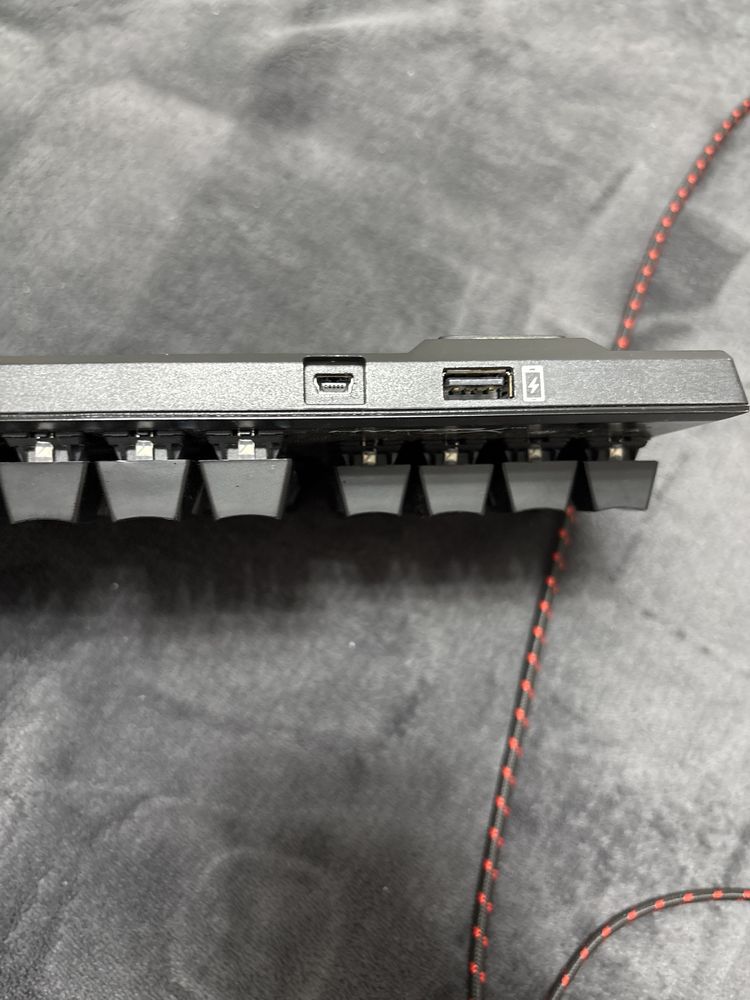 Клавиатура HYPERX 100% процентная