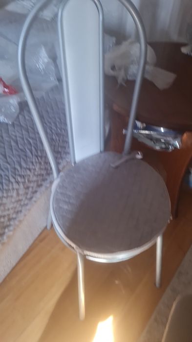 Продаю стулья кухонные 4 тыс