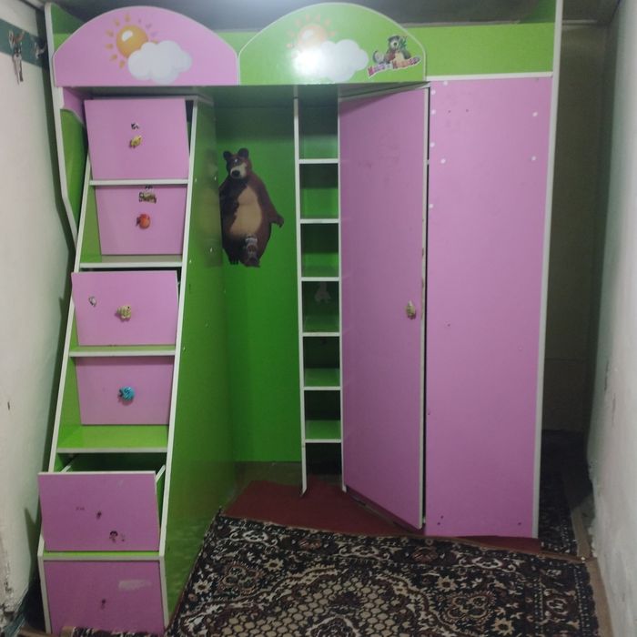 Продаётся детская кровать со шкафом