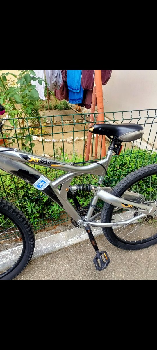 Bicicleta ,8 milioane negociabil