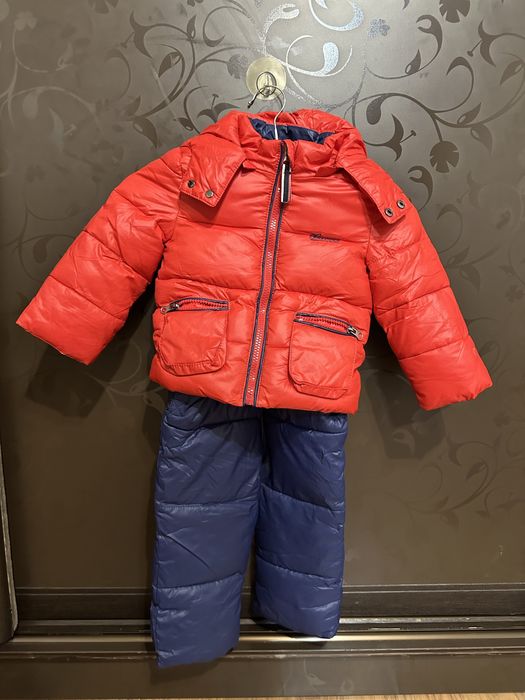 Продаю комбинезон детский зимний