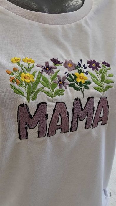 Дамска тениска с бродерия МАМА
