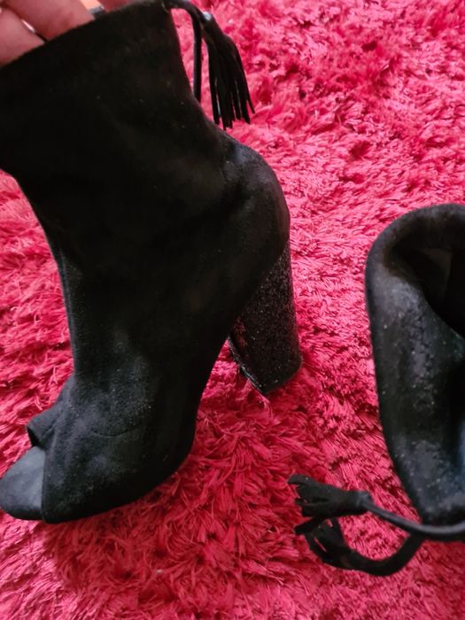 Botine negre si bej piele intoarsa,mar.38